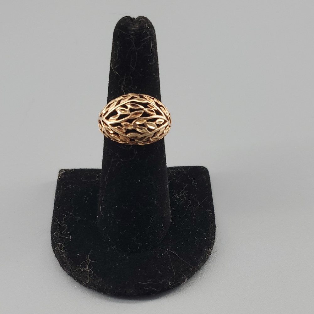 Elegant 10k Gold Filigree Ring